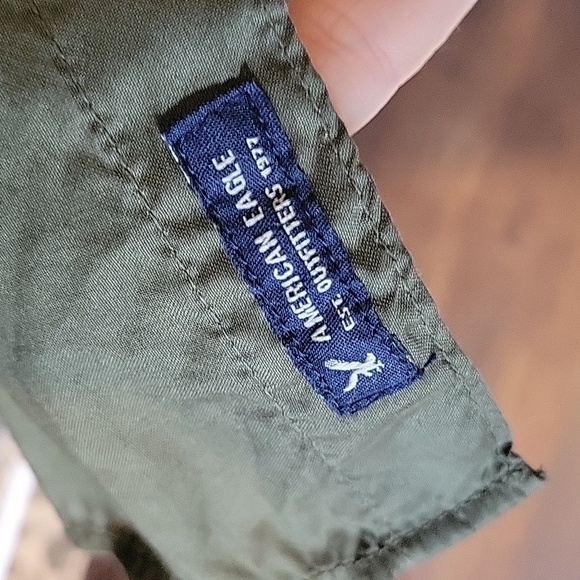 AE Olive Green Button Down Shirt XXL - Picture 5 of 7